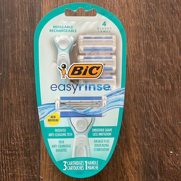 bic Bath & Body Nwt Bic Easy Rinse Refillable Razor Poshmark